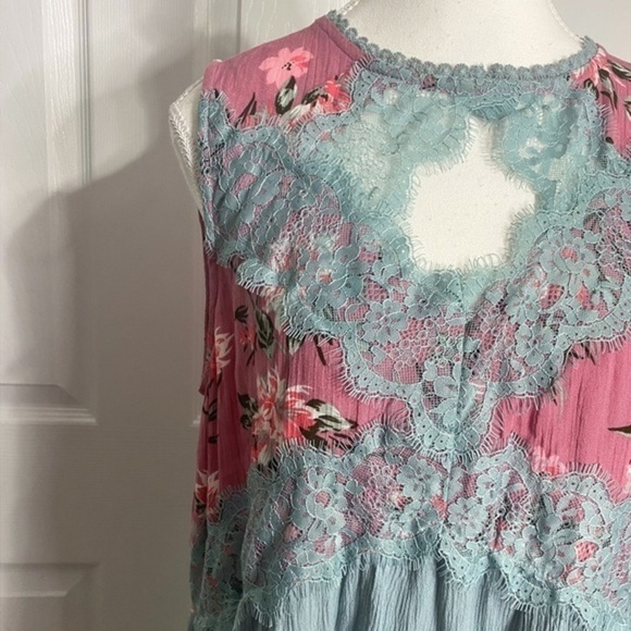 Umgee Mint Floral Lace Detail Dress - Picture 3 of 16